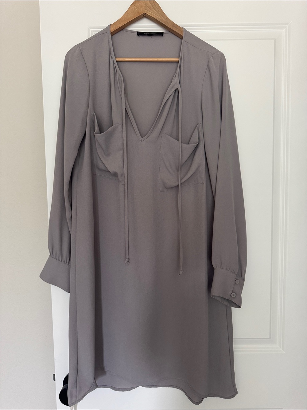 BCBGMAXAZRIA Opal Grey Tie Neck Shift Dress - Size Medium